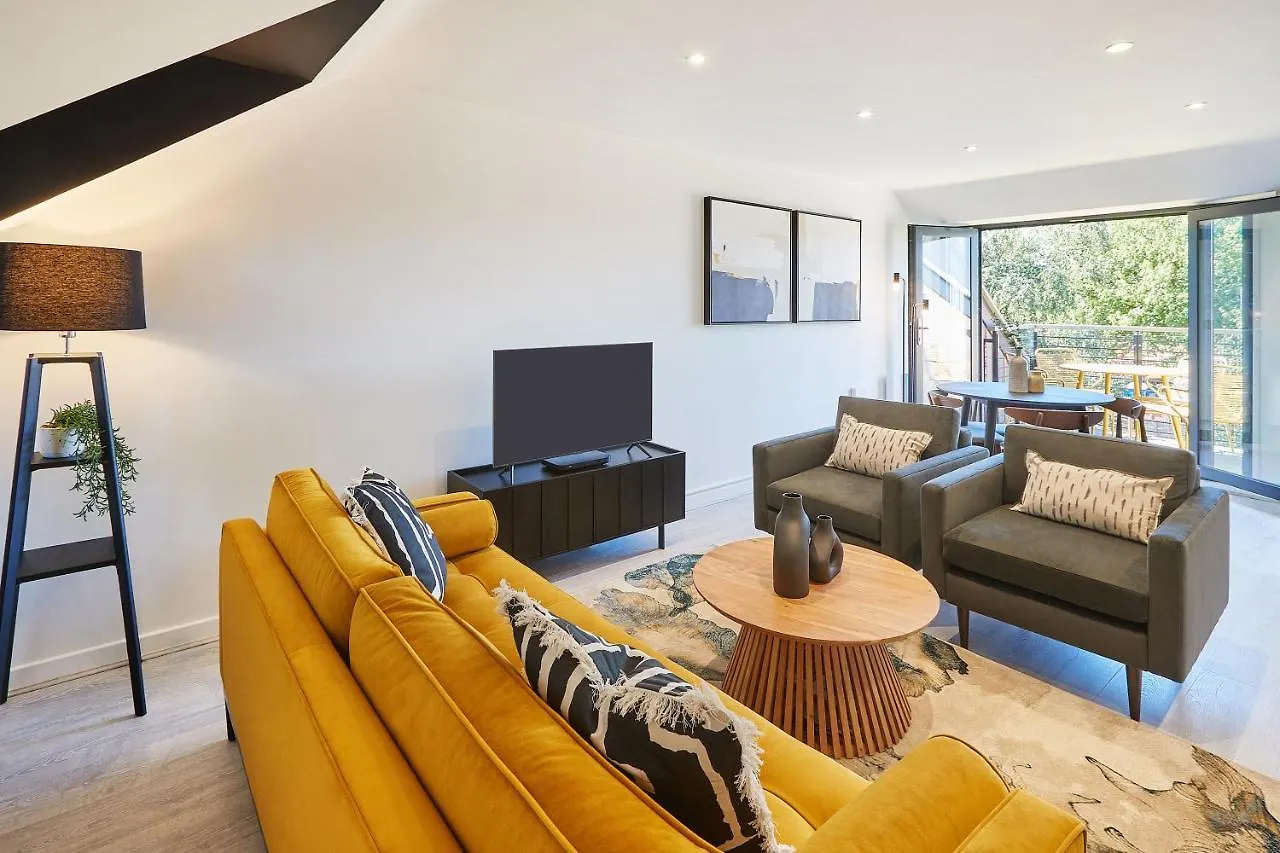 Host & Stay - St Johns Mews Йорк